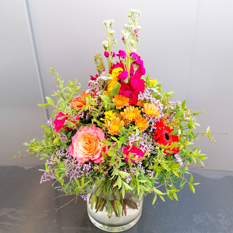 Pyramidaler Blumenstrauß Nidderau Karben Niddatal Bruchkoebel